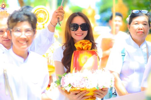 ภาพ No.282991:วันอาทิตย์ที่ 19 ตุลาคม​ พ.ศ.2568 พิธีทอดกฐินสามัคคีทั่วไทย 30,000 วัด  โดยคณะศิษยานุศิษย์ บูชาธรรม 81 ปี  หลวงพ่อธัมมชโย ณ วัดสามเรือน ต.สามเรือน อ.บางปะอิน จ.พระนครศรีอยุธยา