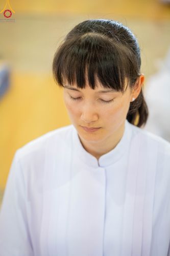 ภาพ No.105477:พิธีปฏิบัติธรรมและพิธีบูชาข้าวพระ ในวันจันทร์ที่ 1 มกราคม พ.ศ. 2567 ณ สภาธรรมกายสากล วัดพระธรรมกาย