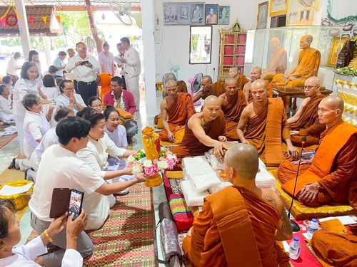 ภาพ No.165121:พิธีทอดกฐิน ณ วัดป่าท่าวารี อ.ทุ่งฝน จ.อุดรธานี ในโครงการกฐินสามัคคีทั่วไทย 30,000 วัด บูชาธรรม 80 ปี หลวงพ่อธัมมชโย โดยคณะศิษยานุศิษย์วัดพระธรรมกาย วันที่ 20 ตุลาคม พ.ศ. 2567