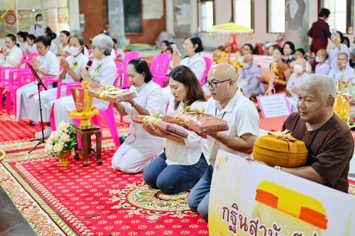 ภาพ No.164183:พิธีทอดกฐินวัดสามพราน จ.นครปฐม ในโครงการกฐินสามัคคีทั่วไทย 30,000 วัด บูชาธรรม 80 ปี หลวงพ่อธัมมชโย โดย คณะศิษยานุศิษย์วัดพระธรรมกาย วันที่ 20 ตุลาคม พ.ศ. 2567