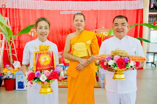 ภาพ No.258477:วันที่ 18 ตุลาคม พ.ศ. 2568 พิธีทอดกฐินสามัคคีทั่วไทย 30,000 วัด โดยคณะศิษยานุศิษย์ บูชาธรรม 81 ปี หลวงพ่อธัมมชโย ณ วัดนิคมซอย25 จังหวัดสระบุรี