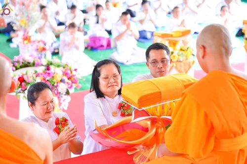 ภาพ No.94033:พิธีทอดกฐินสามัคคี เพื่อสร้างอาคารปฏิบัติธรรม พระมงคลเทพมุนี (สด จนฺทสโร) ณ ธุดงคสถานเขาย้อย ต.สระพัง อ. เขาย้อย จ.เพชรบุรี วันอาทิตย์ที่ 12 พฤศจิกายน พ.ศ. 2566