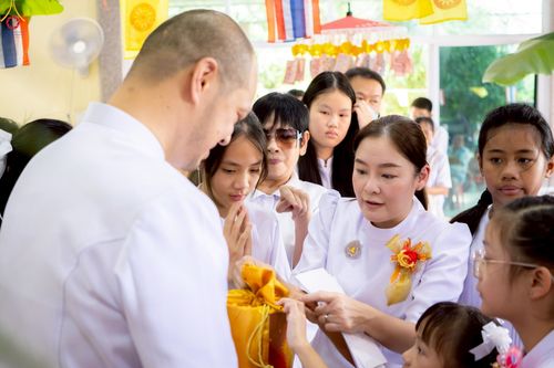 ภาพ No.257723:วันที่ 18 ตุลาคม พ.ศ. 2568 พิธีทอดกฐินสามัคคีทั่วไทย 30,000 วัด โดยคณะศิษยานุศิษย์ บูชาธรรม 81 ปี หลวงพ่อธัมมชโย ณ วัดร่มโพธิ์ทองสันติสุข จังหวัดชลบุรี