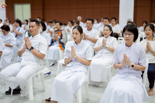 ภาพ No.228183:วันอาทิตย์ที่ 1 มิถุนายน พ.ศ.2568 พิธีถวายมหาสังฆทานพระ 100 รูป สโมสรซุปเปอร์คิดส์ ปีที่ 6 ณ ห้อง SPD 8 สภาธรรมกายสากล วัดพระธรรมกาย