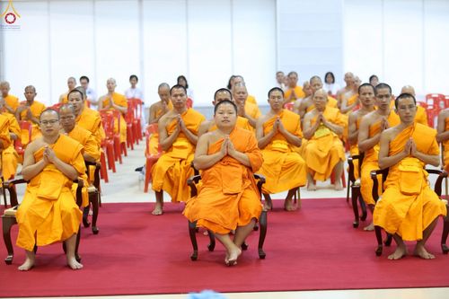 ภาพ No.240615:วันพุธที่ 27 สิงหาคม พ.ศ. 2568 พิธีปฏิบัติธรรมภาคสาย ในวันธรรมชัย ณ วัดพระธรรมกาย จ.ปทุมธานี