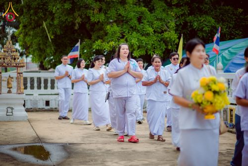 ภาพ No.177182:พิธีทอดกฐิน ณ วัดตรีมิตรประดิษฐาราม ต.รางหวาย อ.พนมทวน จ.กาญจนบุรี ในโครงการทอดกฐินสามัคคีทั่วไทย 30,000 วัด บูชาธรรม 80 ปี หลวงพ่อธัมมชโย โดยคณะศิษยานุศิษย์วัดพระธรรมกาย วันที่ 15 พฤศจิกายน พ.ศ. 2567