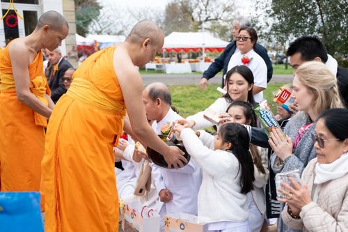 ภาพ No.96438:พิธีทอดกฐินวัดพระธรรมกายบอร์โด ประเทศฝรั่งเศส วันอาทิตย์ที่ 19 พฤศจิกายน พ.ศ. 2566 ณ วัดพระธรรมกายบอร์โด ประเทศฝรั่งเศส