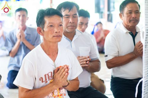 ภาพ No.173347:พิธีทอดกฐิน วัดศรีดงเย็น จ.ลำพูน ในโครงการกฐินสามัคคีทั่วไทย 30,000 วัด บูชาธรรม 80 ปี หลวงพ่อธัมมชโย โดยคณะศิษยานุศิษย์วัดพระธรรมกาย วันที่ 31 ตุลาคม พ.ศ. 2567