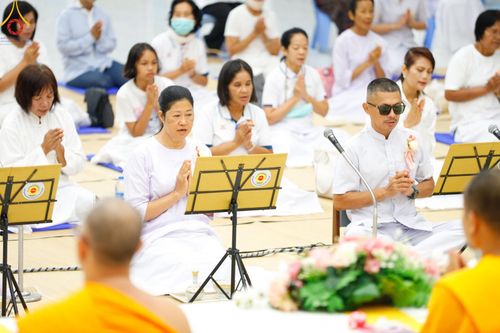 ภาพ No.127730:พิธีถวายภัตตาหารเป็นสังฆทาน แด่คณะพระธรรมยาตราฯ ในโครงการธรรมยาตราอัญเชิญพระบรมสารีริกธาตุ ประดิษฐาน ณ มหารัตนเจดีย์สิริปทุมสวรรค์ อ.บางกล่ำ จ.สงขลา วันที่ 8 มีนาคม พ.ศ. 2567