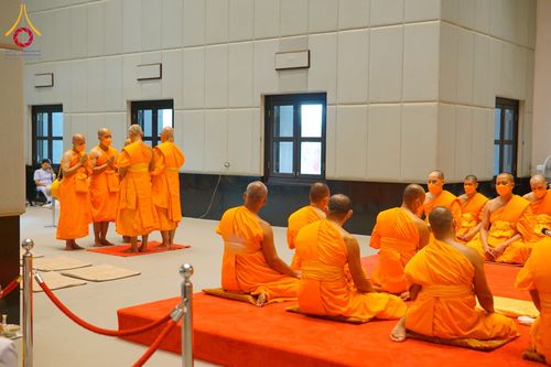 ภาพ No.62078:พิธีอุปสมบทในโครงการอุปสมบทหมู่ บูชาธรรมหลวงพ่อธัมมชโย พ.ศ.2567 ณ อุโบสถ วัดพระธรรมกาย จ.ปทุมธานี วันที่ 13-15 เมษายน พ.ศ. 2567