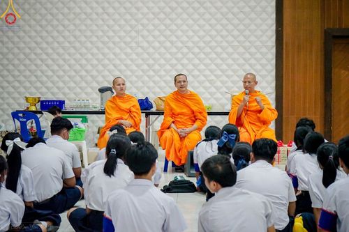 ภาพ No.105080:วันรวมพลังเด็กดี V-star ผู้นำฟื้นฟูศีลธรรมโลก จังหวัดภูเก็ต วันที่ 19 ธันวาคม พ.ศ. 2566 ณ โรงเรียนเมืองถลาง จ.ภูเก็ต