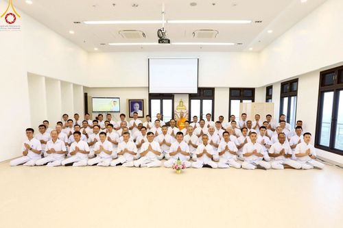 ภาพ No.223114:วันที่ 2 -10 พฤษภาคม พ.ศ. 2568 พิธีตัดปอยผม ปลงผม พิธีขอขมาลาอุปสมบทอุทิศชีวิต ของอุบาสก พิสิทธิ์ หมื่นแกล้ว  ณ วัดพระธรรมกาย