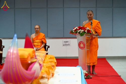 ภาพ No.229026:วันอาทิตย์ที่ 15 มิถุนายน พ.ศ. 2568 พิธีทอดผ้าป่าทุนพัฒนาพระมหาเปรียญ และทุนเผยแผ่พระพุทธศาสนาไปทั่วโลก ณ ห้องสัมมนา SPD สภาธรรมกายสากล วัดพระธรรมกาย