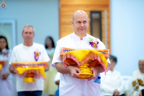 ภาพ No.270375:วันอาทิตย์ที่ 19 ตุลาคม พ.ศ. 2568 พิธีทอดกฐินสามัคคี เพื่อสถาปนากุฏิสงฆ์  น้อมถวายเป็นพุทธบูชาและบูชาธรรม แด่หลวงพ่อธัมมชโย ณ วัดพุทธเคปทาวน์  ประเทศสาธารณรัฐแอฟริกาใต้