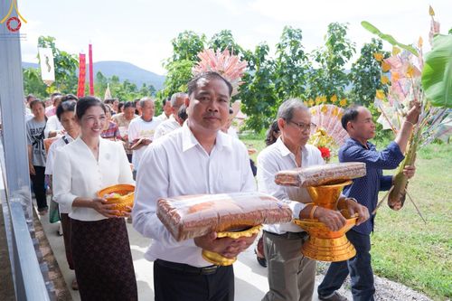 ภาพ No.168472:พิธีทอดกฐิน ณ วัดป่าศรีสุวรรณ จ.ชัยภูมิ ในโครงการกฐินสามัคคีทั่วไทย 30,000 วัด บูชาธรรม 80 ปี หลวงพ่อธัมมชโย โดยคณะศิษยานุศิษย์วัดพระธรรมกาย วันที่ 20 ตุลาคม พ.ศ. 2567