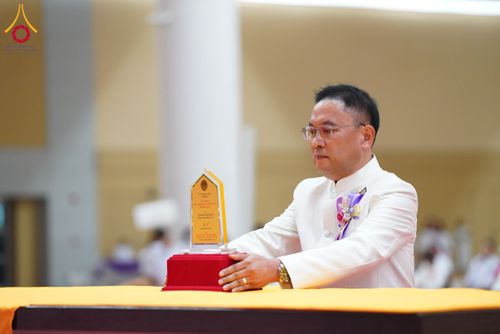 ภาพ No.207497:พิธีมอบโล่พระราชทาน สมเด็จพระกนิษฐาธิราชเจ้า กรมสมเด็จพระรัตนราชสุดาฯ สยามบรมราชกุมารี และโล่เกียรติยศโครงการตอบปัญหาธรรมะ "ทางก้าวหน้า" ครั้งที่ 42 พิธีมอบโล่วัชรเกียรติยศ โครงการตอบปัญหาศีลธรรมเพื่อสันติภาพโลก (WORLD-PEC) ครั้งที่ 18 วันที่ 12 ก.พ. 2568