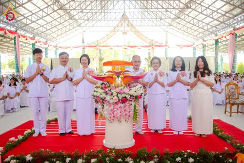 ภาพ No.175083:พิธีทอดกฐินสถาปนา แผ่นสิริฉะทะนะรัสมี(หลังคา) อาคาร 80 ปี หลวงพ่อธัมมชโย ณ ศูนย์ปฏิบัติธรรมวิหารแดง จ.สระบุรี วันเสาร์ที่ 9 พฤศจิกายน พ.ศ. 2567