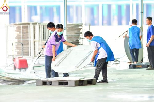 ภาพ No.213338:วันที่ 11-28 มีนาคม พ.ศ. 2568 เจ้าหน้าที่ และอาสาสมัคร เตรียมงานบุญวันคุ้มครองโลก ณ วัดพระธรรมกาย