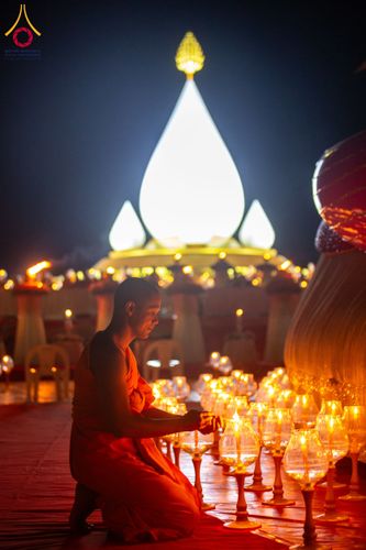 ภาพ No.211691:วันอาทิตย์ที่ 16 มีนาคม พ.ศ. 2568 พิธีจุดประทีปถวายเป็นพุทธบูชา ฉลองปทุมเจดีย์ (เจดีย์พระพุทธเจ้า 5 พระองค์) ณ ศูนย์อบรมเยาวชนปัตตานี