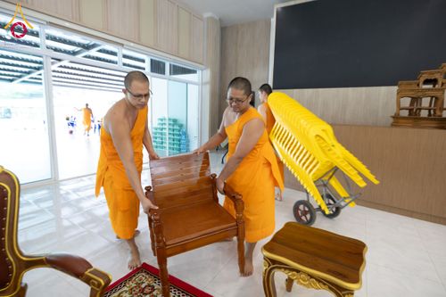 ภาพ No.212396:วันเสาร์ที่ 22 มีนาคม พ.ศ. 2568 พิธีถวายสังฆทานแด่คณะสงฆ์ 323 วัด ปีที่ 21 ครั้งที่ 175 พิธีมอบกองทุนหนุนแรงใจช่วยครูใต้ ปีที่ 18 ครั้งที่ 139 และพิธีทำบุญอุทิศส่วนกุศลให้ผู้วายชนม์ ณ ศูนย์ปฏิบัติธรรมภาคใต้ อำเภอบางกล่ำ จังหวัดสงขลา