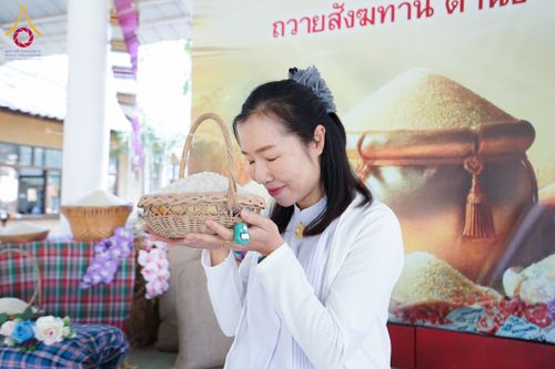 ภาพ No.198463:งานบุญล้านนา พิธีถวายสังฆทาน ตานข้าวใหม่,  พิธีทอดผ้าป่าบำรุงธุดงคสถานล้านนา,  พิธีถวายเครื่องเสียง เพื่อใช้ในงานพระพุทธศาสนา,  พิธีถวายรัตนบุปผา บูชาพระรัตนตรัย,  พิธีถวายภัตตาหารเป็นสังฆทาน วันอาทิตย์ที่ 19 มกราคม พุทธศักราช 2568  ณ ธุดงคสถานล้านนา