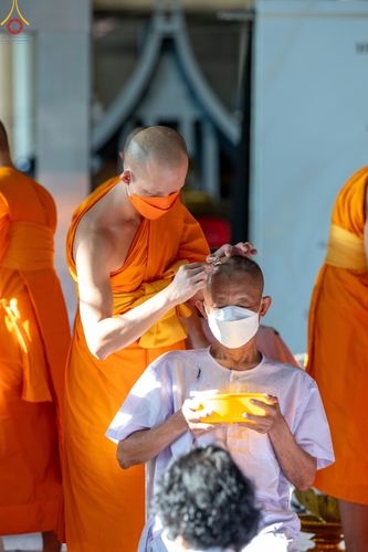 ภาพ No.87031:พิธีตัดปอยผมและปลงผมนาคธรรมทายาท ในโครงการอุปสมบทหมู่บูชาธรรม 106 ปี วันครูผู้ค้นพบวิชชาธรรมกาย ในวันอาทิตย์ที่ 3 กันยายน พ.ศ. 2566 ณ วัดพระธรรมกาย