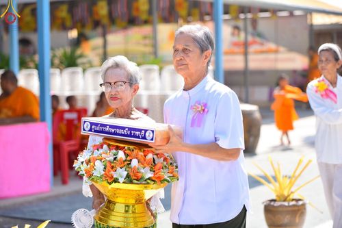 ภาพ No.104631:ทอดผ้าป่าสามัคคี เพื่อสมทบทุนสร้างหอฉัน ๑๑๓ ปี คุณยายอาจารย์มหารัตนอุบาสิกาจันทร์ขนนกยูง ครั้งที่ ๗ ในวันอาทิตย์ ที่ ๒๘ เมษายน พ.ศ. ๒๕๖๗ ณ ศูนย์การศึกษาจอมบึง ต.รางบัว อ.จอมบึง จ.ราชบุรี