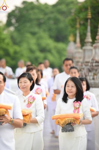 ภาพ No.135535:พิธีขอขมามอบผ้าไตร, พิธีบรรพชาสามเณร ในโครงการบรรพชาสามเณร ฟื้นฟูพระพุทธศาสนาทั่วไทย ณ วัดพระพุทธบาท ราชวรมหาวิหาร อ.พระพุทธบาท จ.สระบุรี วันที่ 6 เมษายน พ.ศ. 2567