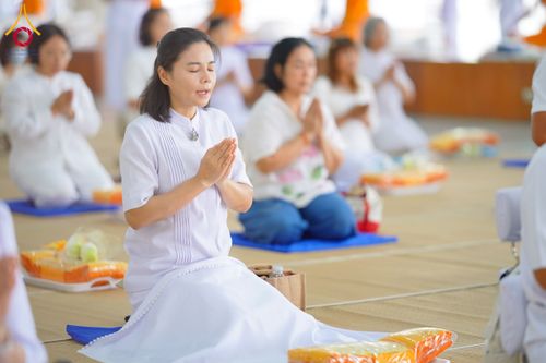 ภาพ No.243808:วันที่ 6 กันยายน พ.ศ. 2568 พิธีถวายภัตตาหารเมนูสวรรค์ เพื่อการบรรลุธรรม ณ หอฉันคุณยายอาจารย์ฯ วัดพระธรรมกาย