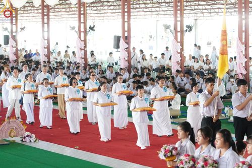 ภาพ No.172449:พิธีทอดกฐินเพื่อสร้าง "ลานเอนกประสงค์พญานาค 4 ตระกูล" วันที่ 15 พฤศจิกายน พ.ศ.2567 ณ พุทธอุทยานนานาชาติ อ.โพนพิสัย จ.หนองคาย