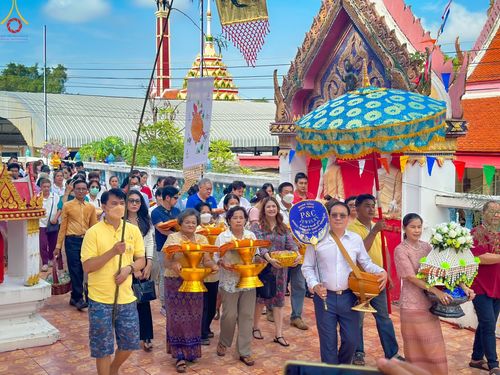 ภาพ No.91857:พิธีทอดกฐินสามัคคีทั่วไทย  ณ วัดบัวทอง  ต.บ้านปทุม อ.สามโคก จ.ปทุมธานี วันจันทร์ที่ 30 ตุลาคม พ.ศ. 2566