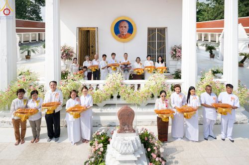 ภาพ No.92505:พิธีทอดกฐินสามัคคีทั่วไทย ณ วัดโบสถ์บน ต.บางคูเวียง อ.บางกรวย จังหวัดนนทบุรี วันเสาร์ที่ 4 พฤศจิกายน พ.ศ. 2566