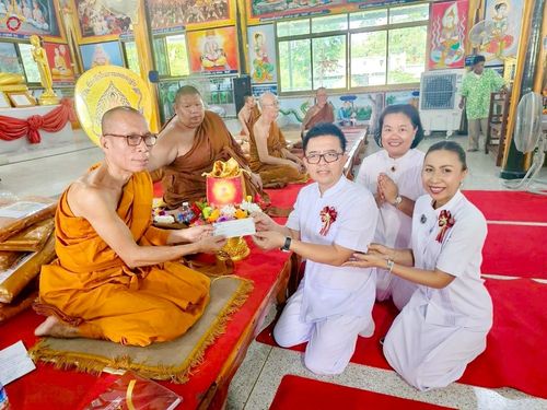 ภาพ No.259646:วันที่ 18 ตุลาคม พ.ศ. 2568 พิธีทอดกฐินสามัคคีทั่วไทย 30,000 วัด โดยคณะศิษยานุศิษย์ บูชาธรรม 81 ปี หลวงพ่อธัมมชโย ณ วัดสมจิตอาราม อ.หนองเรือ จ.ขอนแก่น