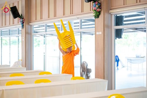 ภาพ No.156116:พิธีถวายสังฆทานแด่คณะสงฆ์ 323 วัด 4 จังหวัดชายแดนภาคใต้ ปีที่ 20 ครั้งที่ 173 พิธีมอบกองทุนหนุนแรงใจช่วยครูใต้ ปีที่ 17 ครั้งที่ 137 วันเสาร์ที่ 21 กันยายน พ.ศ.2567 ณ ศูนย์ปฏิบัติธรรมภาคใต้ อ.บางกล่ำ จ.สงขลา