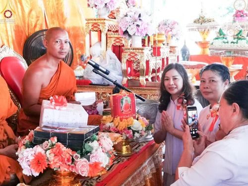 ภาพ No.165359:พิธีทอดกฐิน ณ วัดธรรมจริยา จ.พระนครศรีอยุธยา ในโครงการกฐินสามัคคีทั่วไทย 30,000 วัด บูชาธรรม 80 ปี หลวงพ่อธัมมชโย โดยคณะศิษยานุศิษย์วัดพระธรรมกาย วันที่ 20 ตุลาคม พ.ศ. 2567