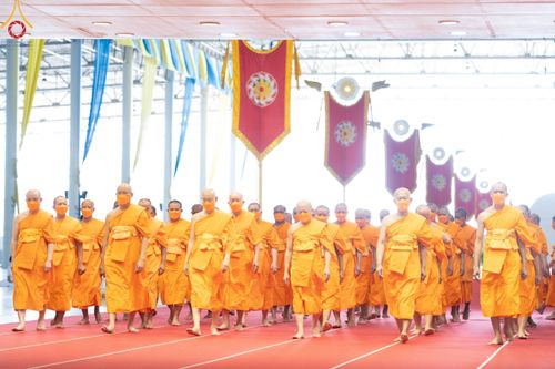 ภาพ No.102765:พิธีรับมอบต้นสมบัติจักรพรรดิ เพื่องานเผยแผ่พระพุทธศาสนาวิชชาธรรมกายไปทั่วโลก แด่ศูนย์ส่งเสริมศีลธรรมทั่วโลก 224 แห่ง วันอาทิตย์ที่ 17 ธันวาคม พ.ศ. 2566 ณ สภาธรรมกายสากล วัดพระธรรมกาย