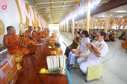 ภาพ No.173503:พิธีทอดกฐิน ณ วัดจินดาราม จ.นครปฐม ในโครงการกฐินสามัคคีทั่วไทย 30,000 วัด บูชาธรรม 80 ปี หลวงพ่อธัมมชโย โดยคณะศิษยานุศิษย์วัดพระธรรมกาย วันที่ 27 ตุลาคม พ.ศ. 2567