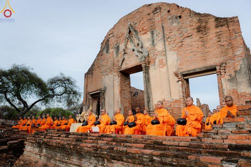 ภาพ No.138491:พิธีตักบาตร วัดราชบูรณะ จ.พระนครศรีอยุธยา วันที่ 25 พฤษภาคม พ.ศ.2567