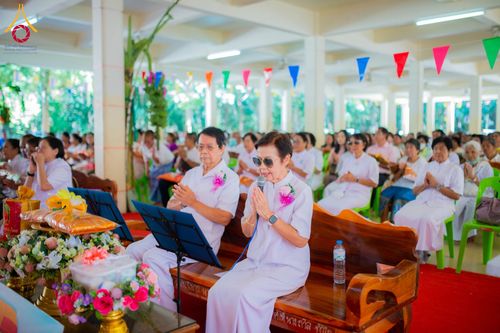 ภาพ No.178437:พิธีทอดกฐิน ณ วัดหนองระเวียง ต.หนองระเวียง อ.พิมาย จ.นครราชสีมา ในโครงการทอดกฐินสามัคคีทั่วไทย 30,000 วัด บูชาธรรม 80 ปี หลวงพ่อธัมมชโย โดยคณะศิษยานุศิษย์วัดพระธรรมกาย วันที่ 13 พฤศจิกายน พ.ศ. 2567