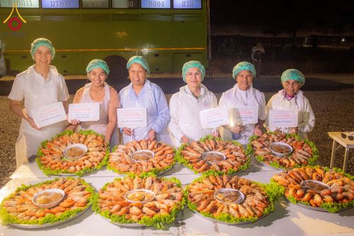 ภาพ No.199331:พิธีถวายภัตตาหารเป็นสังฆทาน แด่พระธรรมยาตรา ณ อนุสรณ์สถานบางปลา วัดบางปลา อำเภอบางเลน จังหวัดนครปฐม ในโครงการธรรมยาตรา กตัญญูบูชา มหาปูชนียาจารย์ พระมงคลเทพมุนี(สด จนฺทสโร) พระผู้ปราบมาร อนุสรณ์สถาน 7 แห่ง ปีที่ 13 วันที่ 22 มกราคม พ.ศ. 2568