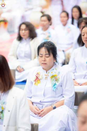 ภาพ No.256006:วันที่ 12 ตุลาคม พ.ศ. 2568 พิธีทอดกฐินวัดพระธรรมกายสวิตเซอร์แลนด์  ณ หอประชุมโรงเรียน Obergoldbach เมือง Bern ประเทศสวิตเซอร์แลนด์