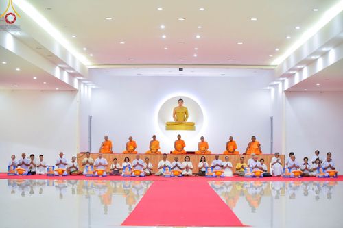 ภาพ No.102098:พิธีบรรพชาและอุปสมบทหมู่ธรรมทายาท ในโครงการอุปสมบทหมู่ รุ่นบูชาธรรมมหาปูชนียาจารย์ ณ ศูนย์ปฏิบัติธรรมและศูนย์อบรมเยาวชนเพชรบุรี อ.ท่ายาง จ.เพชรบุรี วันเสาร์ที่ 9 ธันวาคม พ.ศ. 2566