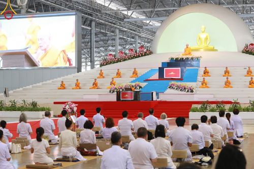 ภาพ No.86082:พิธีจุดเทียนใจ ไฟนิรันดร์ อนันตชัย วันอาทิตย์ที่ 20 สิงหาคม พ.ศ. 2566 ณ สภาธรรมกายสากล วัดพระธรรมกาย