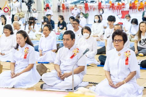 ภาพ No.202270:พิธีถวายภัตตาหารเป็นสังฆทาน แด่พระธรรมยาตรา ณ วัดพระธรรมกาย ตำบลคลองสาม อำเภอคลองหลวง จังหวัดปทุมธานี ในโครงการธรรมยาตรา กตัญญูบูชา มหาปูชนียาจารย์ พระมงคลเทพมุนี(สด จนฺทสโร) พระผู้ปราบมาร อนุสรณ์สถาน 7 แห่ง ปีที่ 13 วันที่ 27 มกราคม พ.ศ. 2568