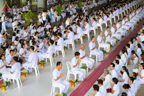 ภาพ No.143909:พิธีตัดปอยผมและปลงผมธรรมทายาท รุ่นเข้าพรรษา ณ มหาวิหารคด คอร์ 16 วัดพระธรรมกาย วันอาทิตย์ที่ 7 กรกฎาคม พ.ศ. 2567