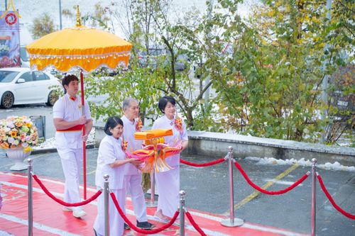 ภาพ No.94542:พิธีทอดกฐินวัดพระธรรมกายสวิตเซอร์แลนด์ วันอาทิตย์ที่ 12 พฤศจิกายน พ.ศ. 2566 ณ หอประชุม Schulhaus Obergoldbach