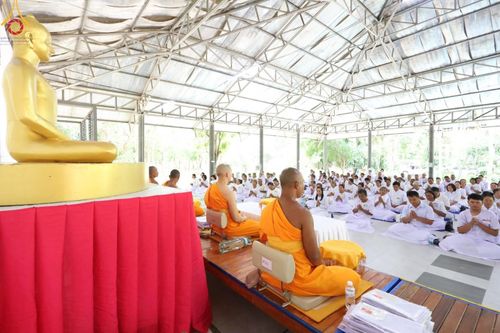 ภาพ No.152377:พิธีมอบสไบแก้ว โครงการอบรมอุบาสิกาแก้วจังหวัดบุรีรัมย์รุ่นที่ 1 วันที่ 6-8 กันยายน พ.ศ. 2567