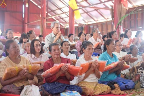 ภาพ No.270493:วันที่ 23 ตุลาคม พ.ศ. 2568 พิธีทอดกฐินสามัคคีทั่วไทย ณ วัดสำโรง ต.สำโรงใหม่ อ.ละหานทราย จ.บุรีรัมย์ โดยคณะศิษยานุศิษย์ บูชาธรรม 81 ปี หลวงพ่อธัมมชโย