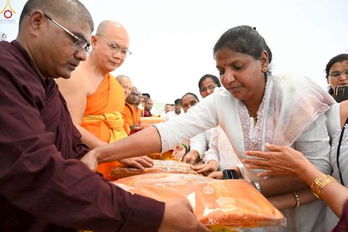 ภาพ No.263264:วันที่ 14 ตุลาคม พ.ศ. 2568 กฐินวัดถ้ำพุทธตรีรัศมี เมืองนาสิก รัฐมหาราษฎร์ ประเทศอินเดีย 