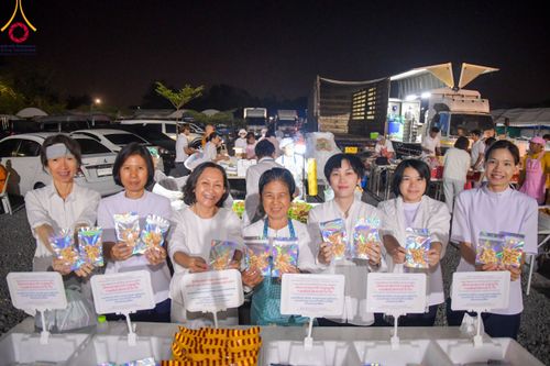 ภาพ No.112942:พิธีถวายภัตตาหารเป็นสังฆทาน แด่คณะพระธรรมยาตรา ปีที่ 12 วันที่ 16 มกราคม พ.ศ. 2567 ณ วัดโบสถ์(บน) บางคูเวียง จ.นนทบุรี